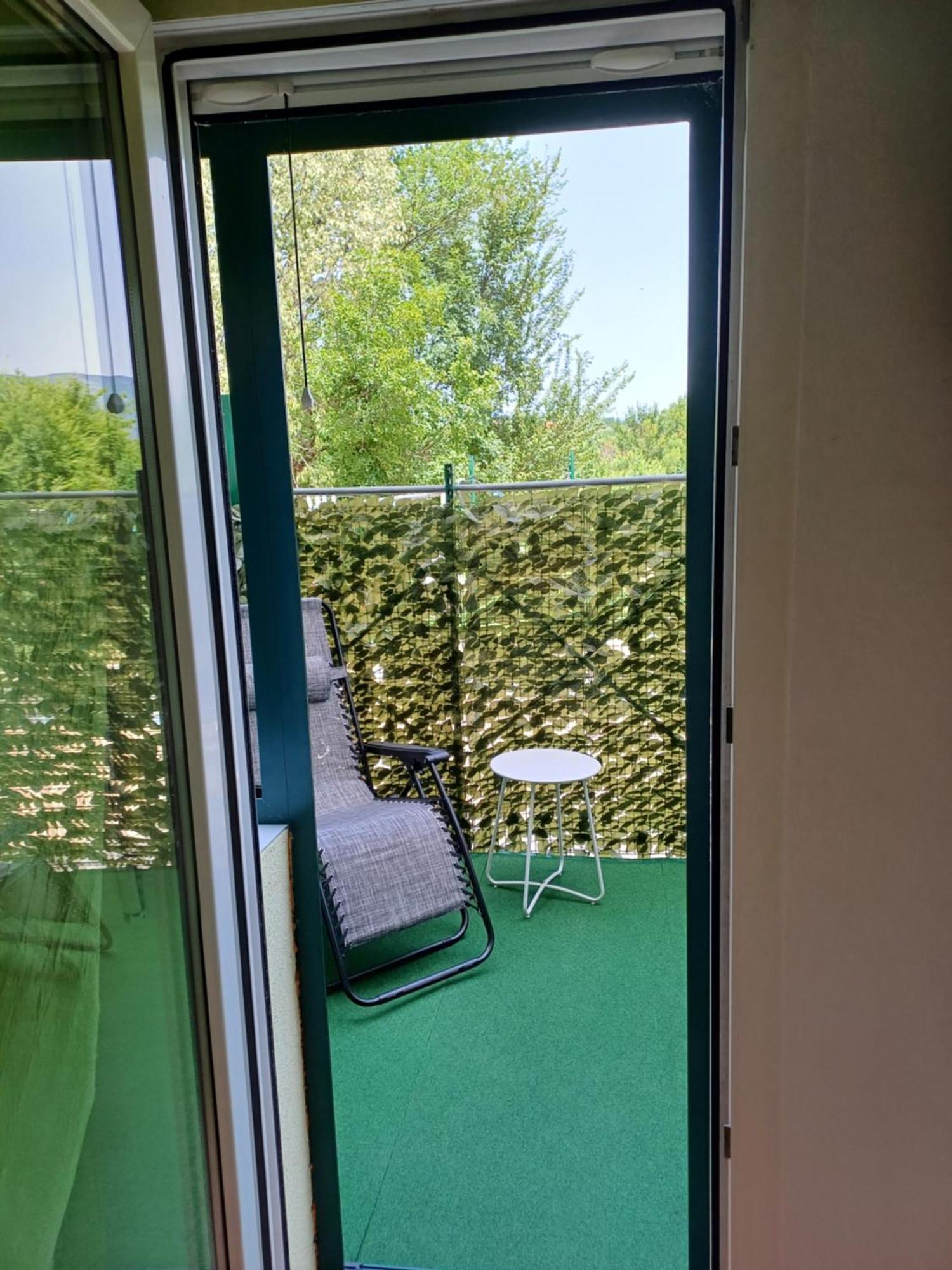 Guest House Slatki Snovi Knin Exterior photo